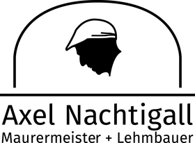 Logo mit Seitenansicht vom Kopf von Axel Nachtigall, umgeben von Torbogen oben und Strich unten